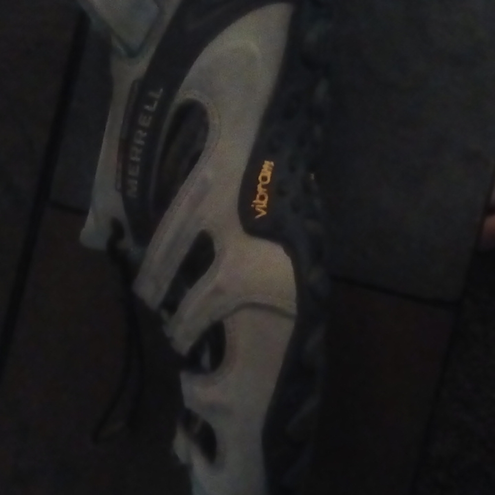 Merrill size 9 shoes. Great condition.